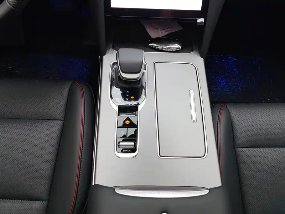 Hongqi HS7 PHEV 2025 2025 2.0T PHEV 4WD 6-Seater Commemorative Edition