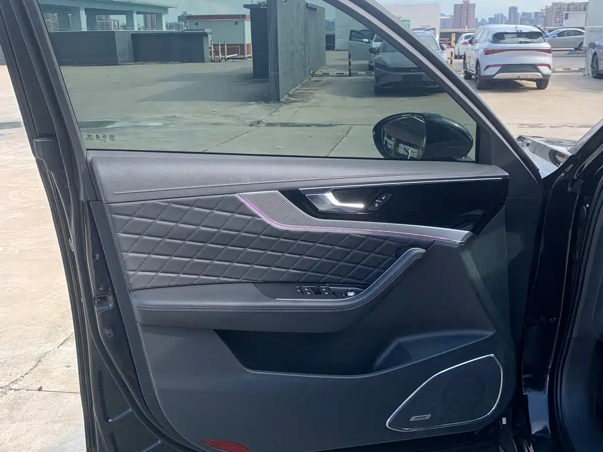 Hongqi HS5 2019 2.0T Smart Connect Enjoy Edition фото 5