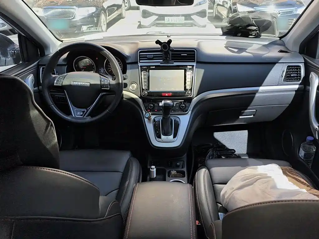 Фото 13 - Haval H6