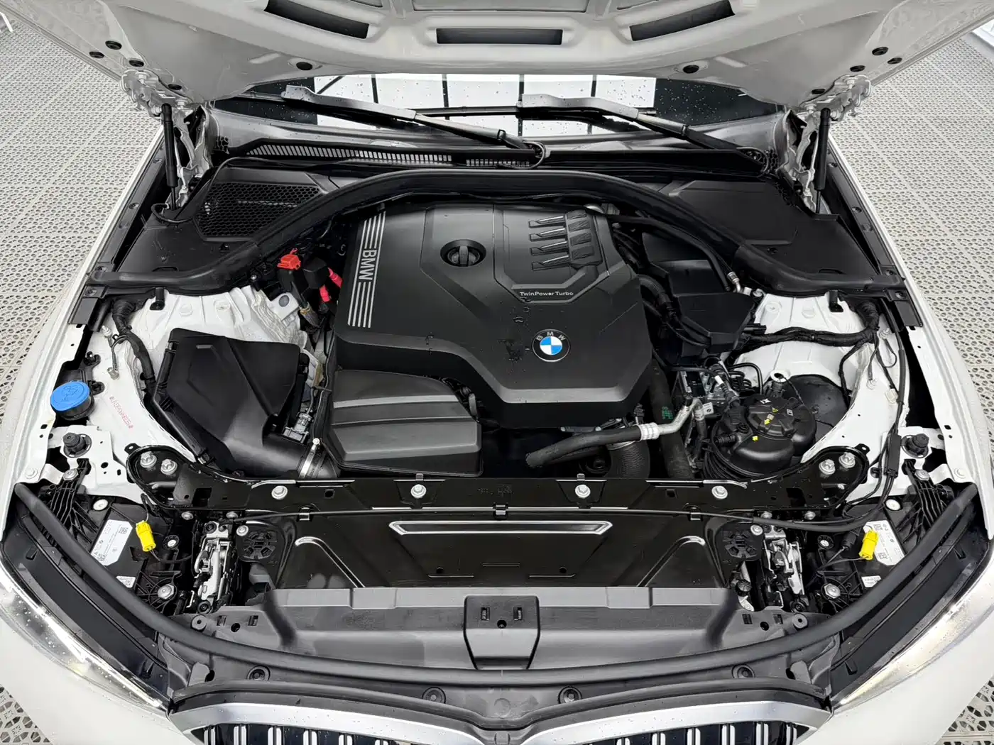 BMW 3 Series 2024 320Li M Sport Package фото 22