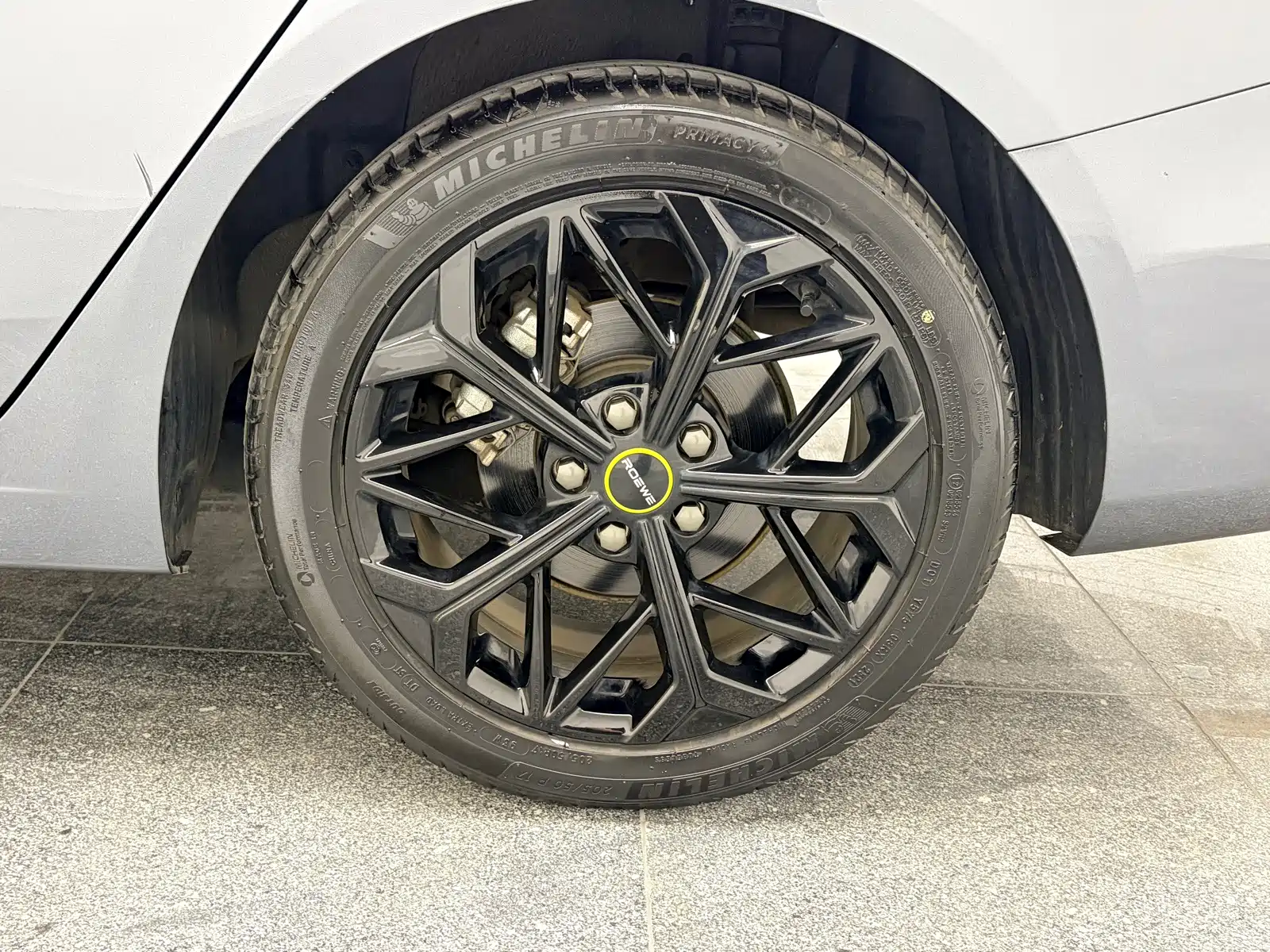 Фото 11 - Roewe i5