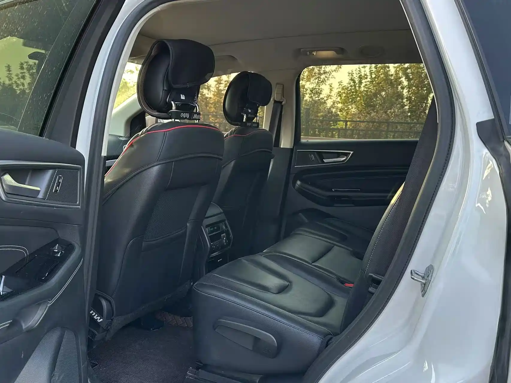 Фото 10 - Ford Edge