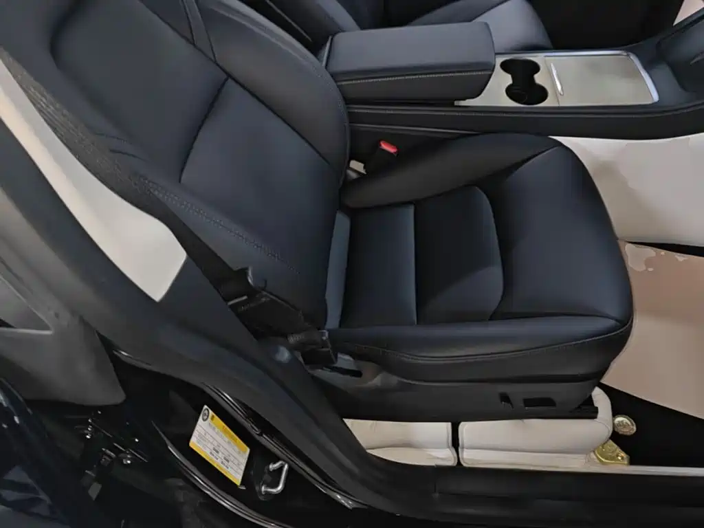 Фото 25 - Tesla Model Y