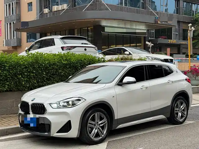 BMW X2