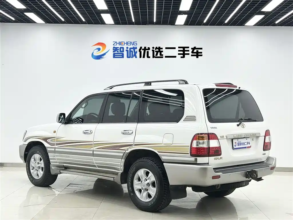Toyota Land Cruiser 2005 Model 4.7L Automatic GX-R Luxury DVD Edition фото 23