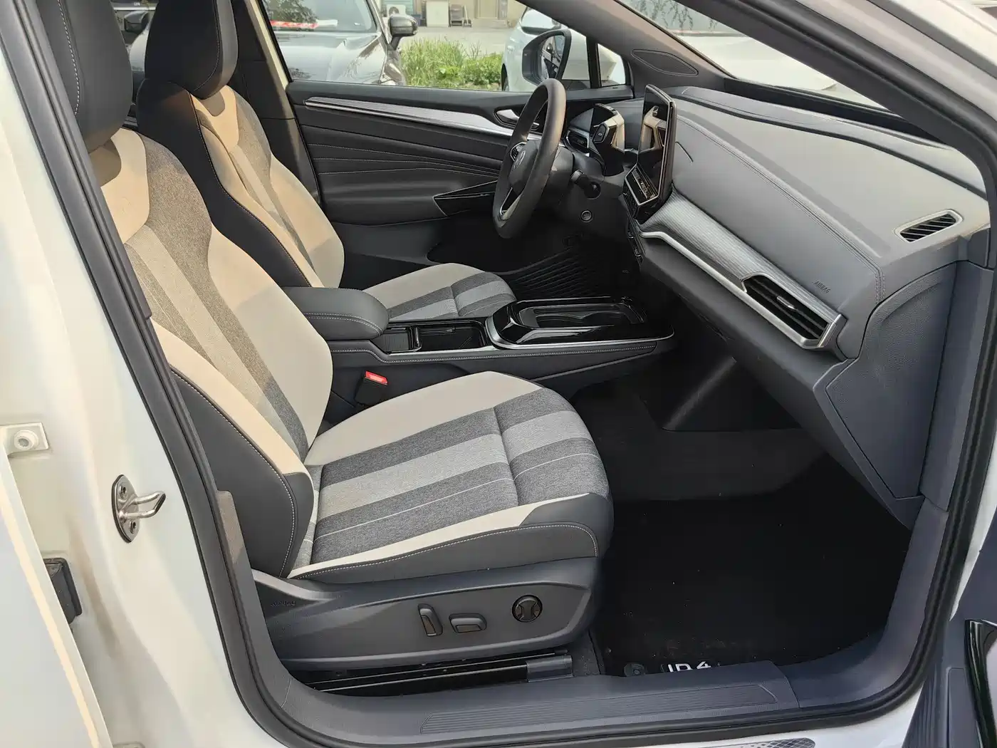 VOLKSWAGEN ID.4 CROZZ