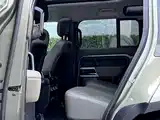 Photo 22 - Land Rover Defender
