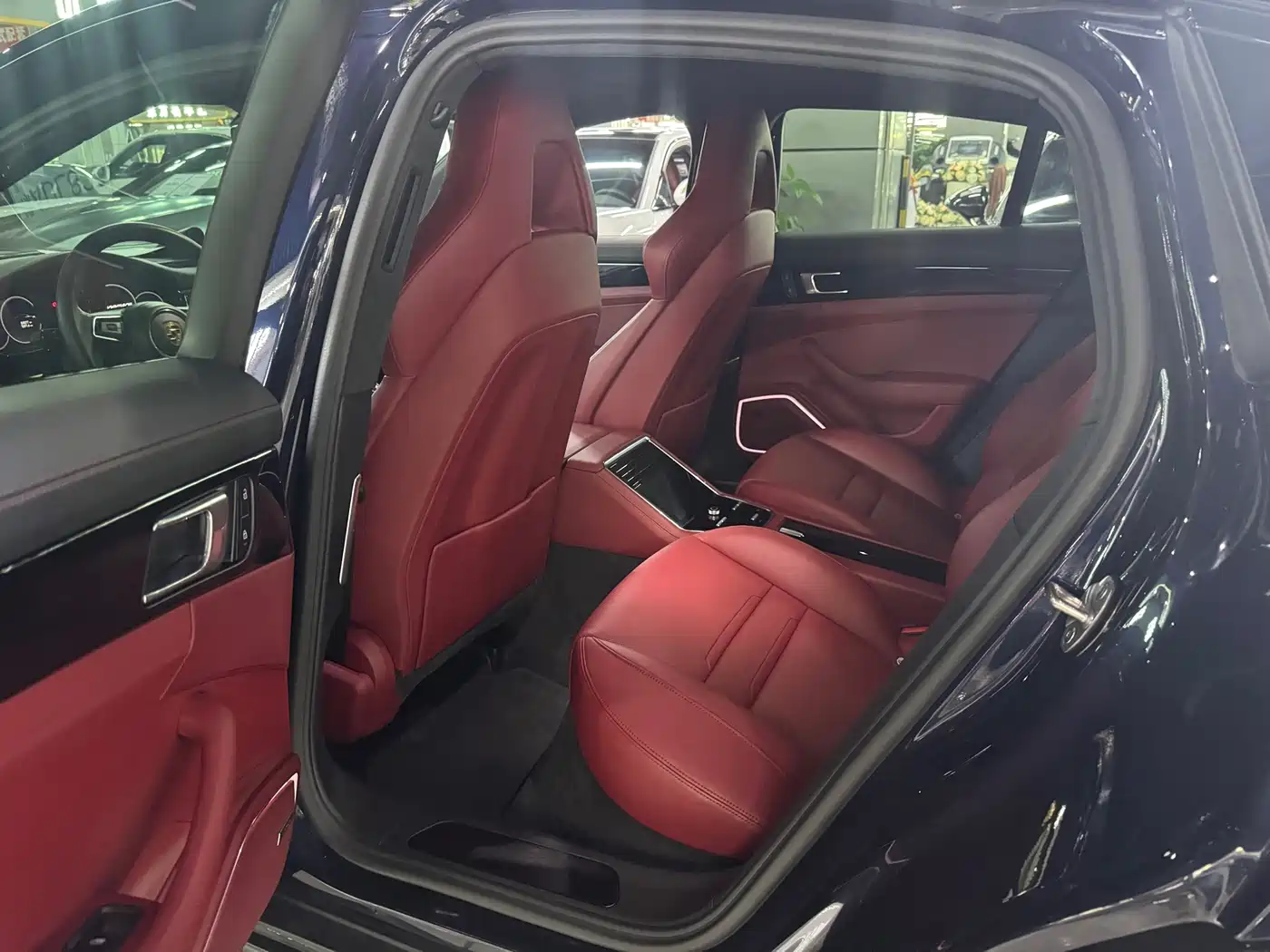Photo 6 - Porsche Panamera