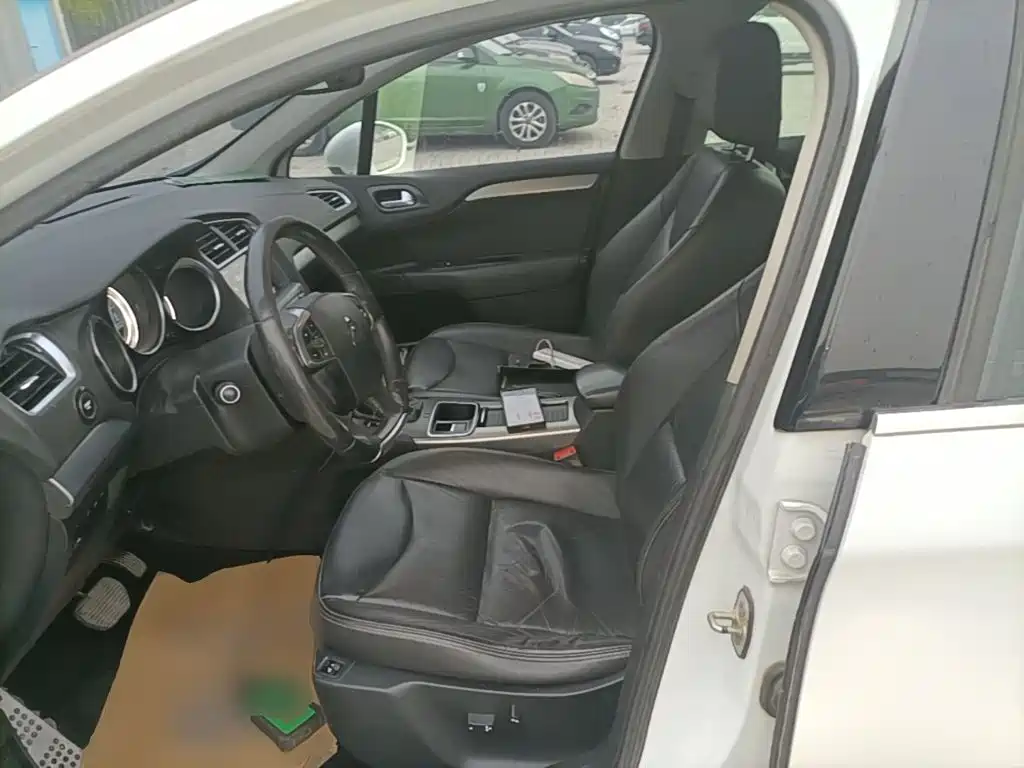 Photo 15 - Citroën C4L