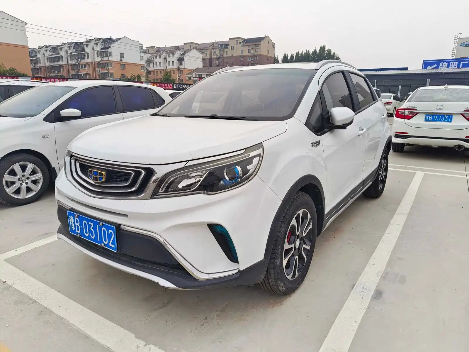 Фото 1 - Geely Vision X3