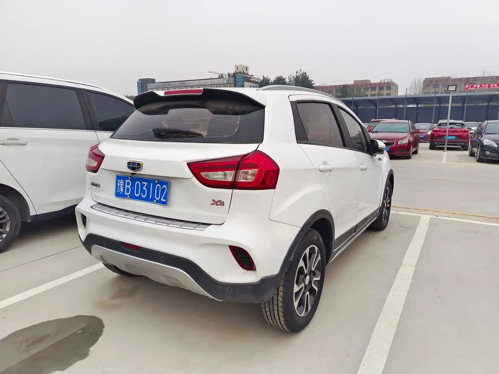 Фото 9 - Geely Vision X3