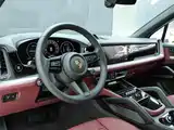 Photo 8 - Porsche Cayenne