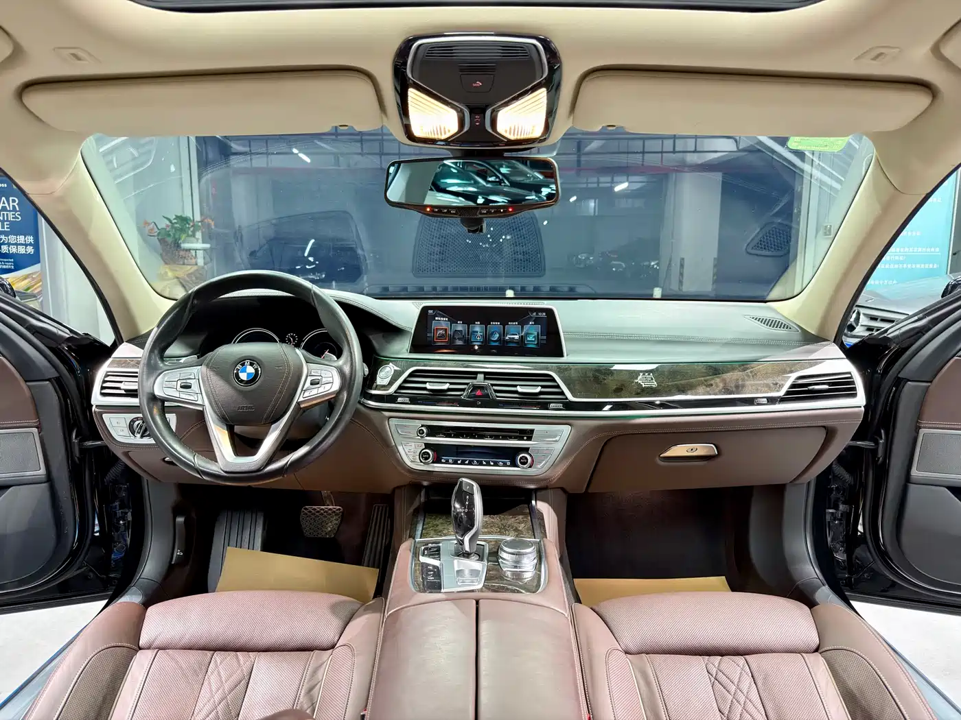 BMW 7 Series 2016 740Li Leading Edition фото 13