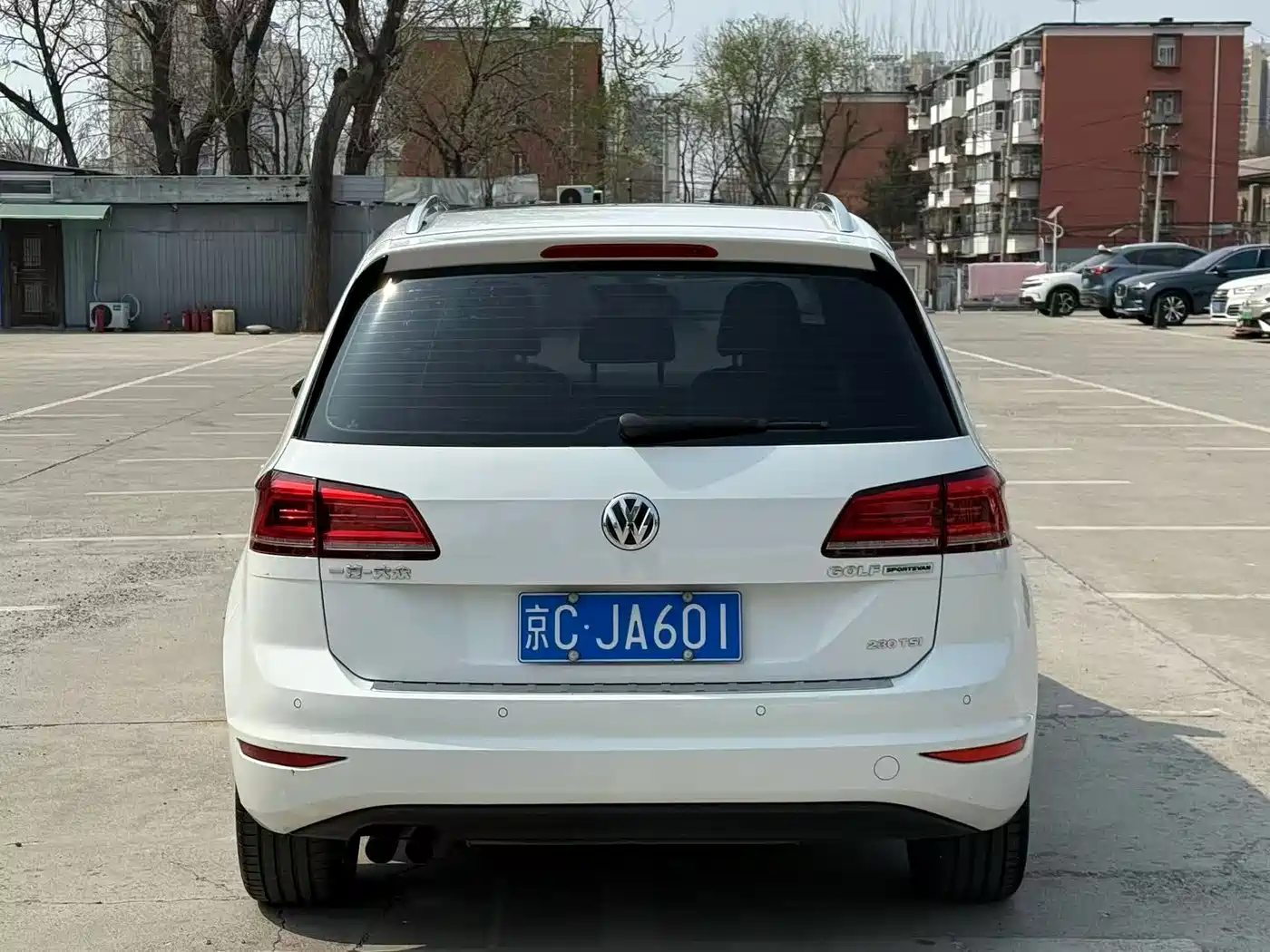 Volkswagen Golf Sportsvan 2018 230TSI Automatic Luxury фото 5