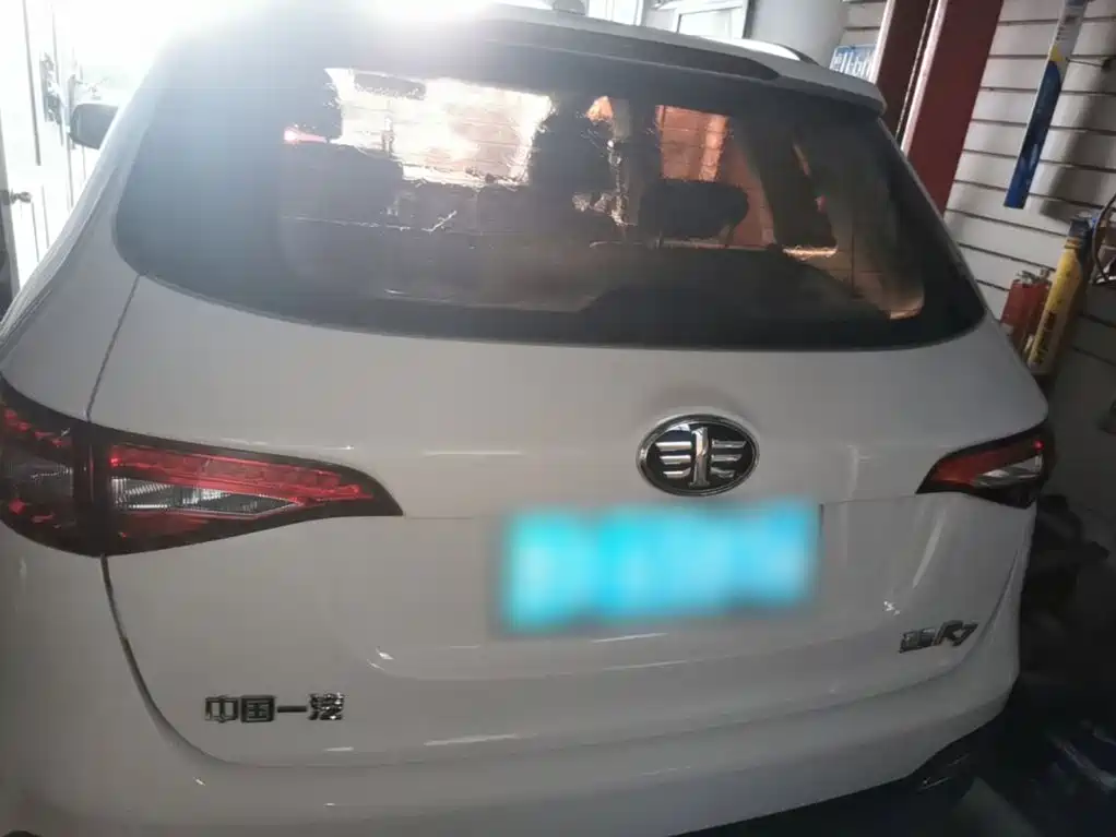 FAW Senya R7 2017 2017 Model 1.6L Manual Comfort