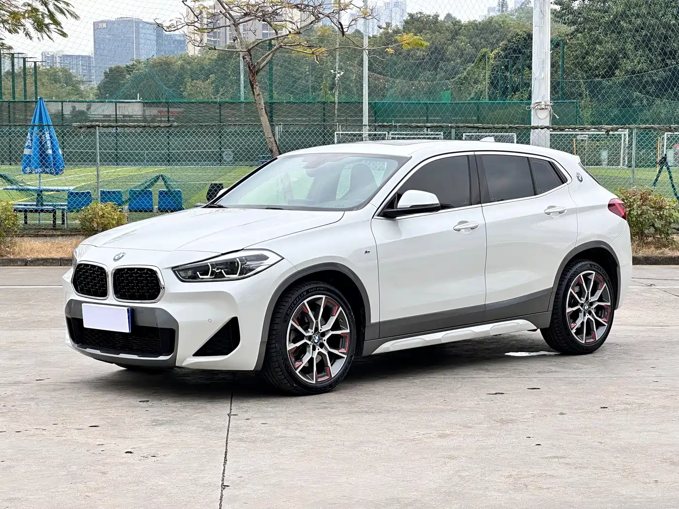 Photo 1 - BMW X2