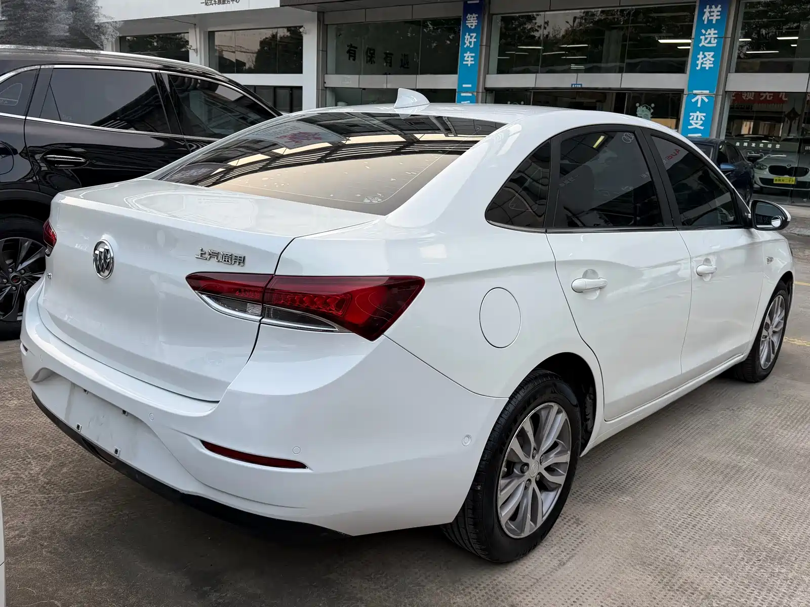 Photo 4 - Buick Excelle