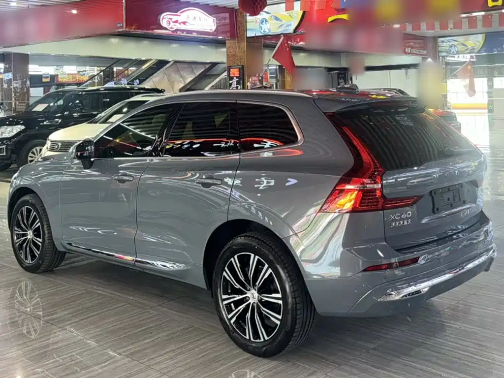 Фото 4 - Volvo XC60