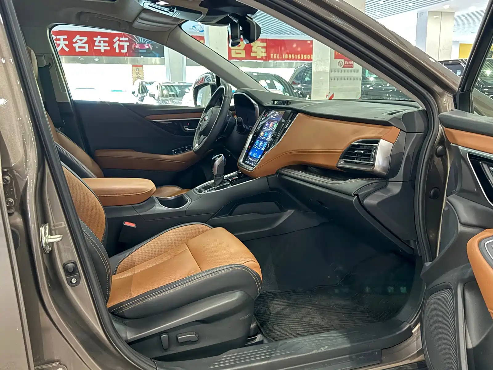 Фото 10 - Subaru Outback