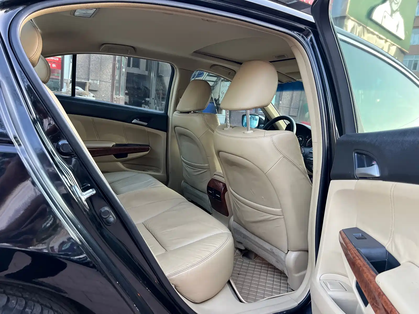 صورة 10 - Honda Accord