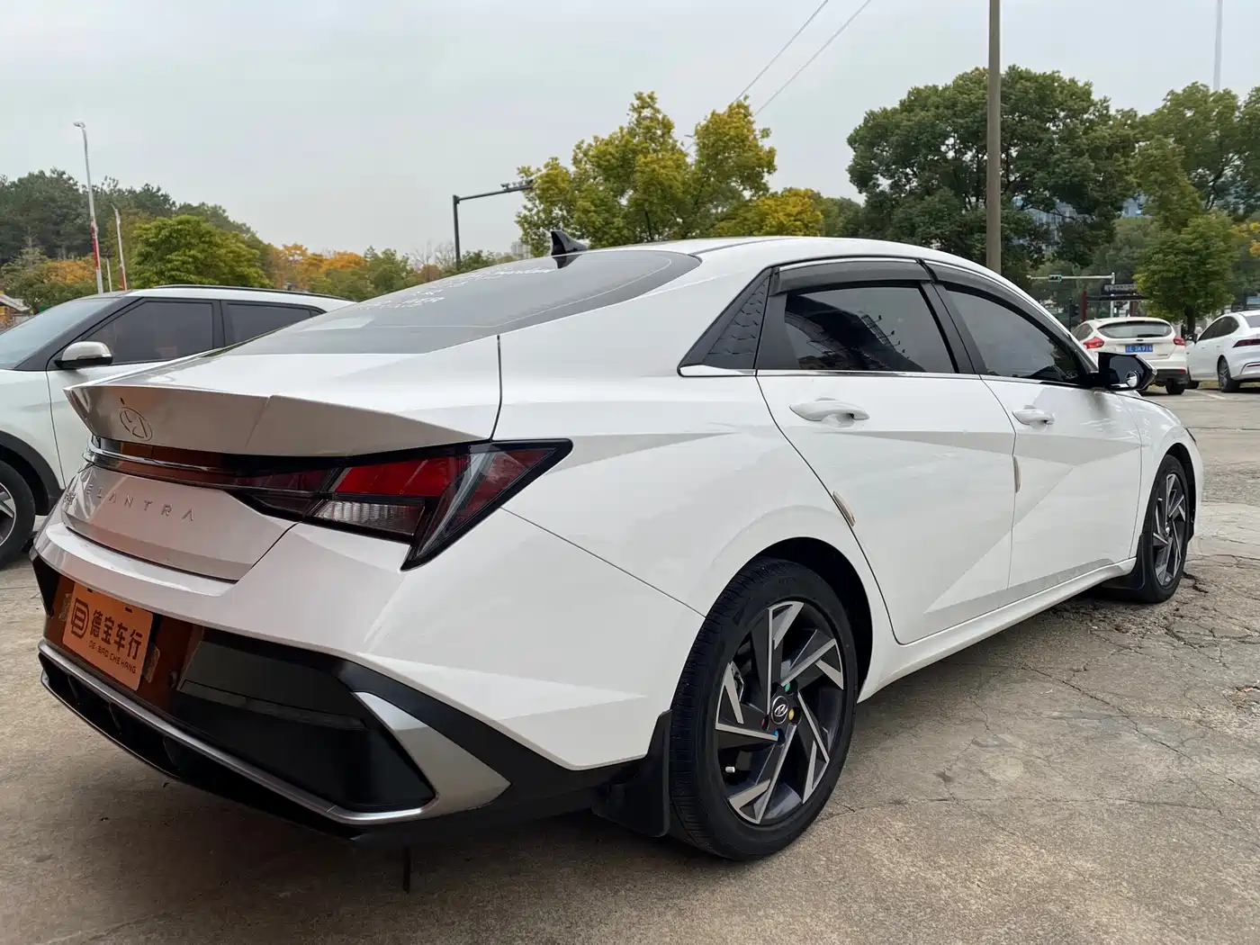 Hyundai Elantra 2023 1.5L CVT GLX Elite Edition фото 10
