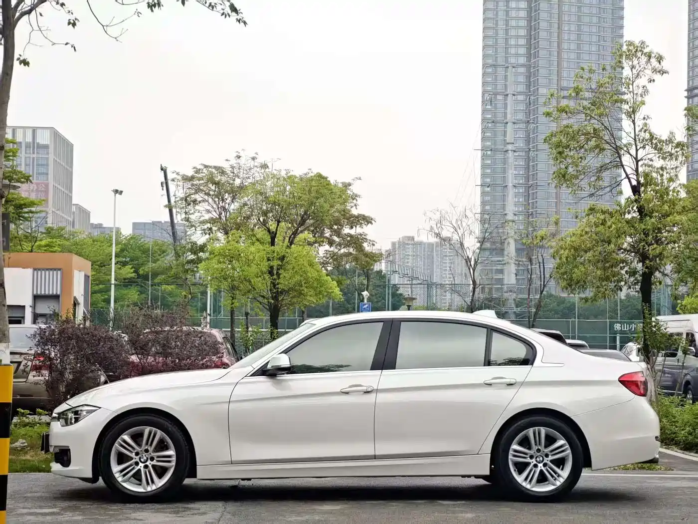 صورة 6 - BMW 3 Series