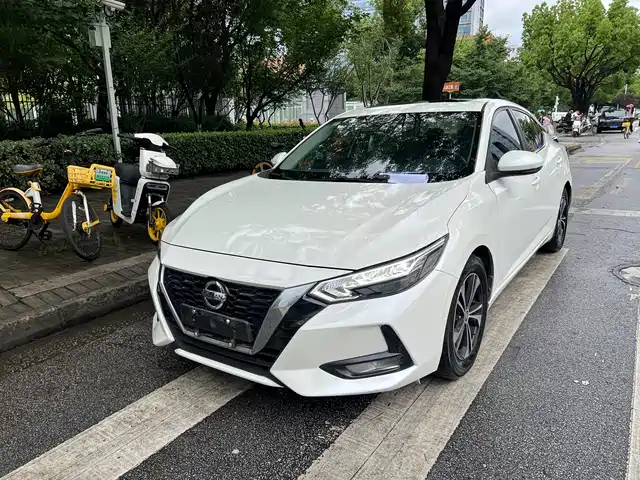 Nissan Sylphy 1.6L XL CVT, Комфорт