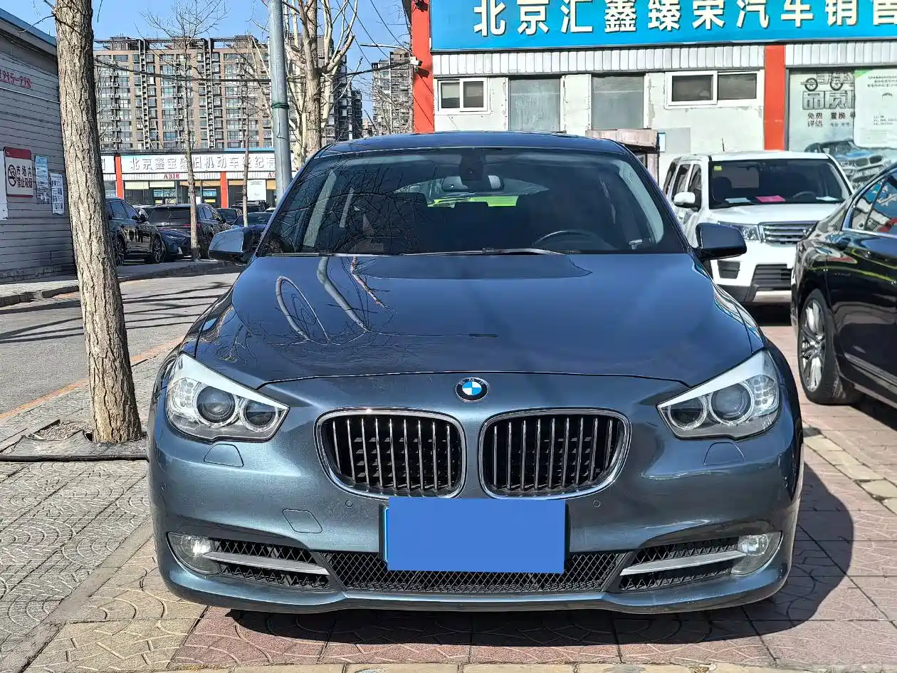 BMW 5 Series GT 2011 535i Elegance фото 2