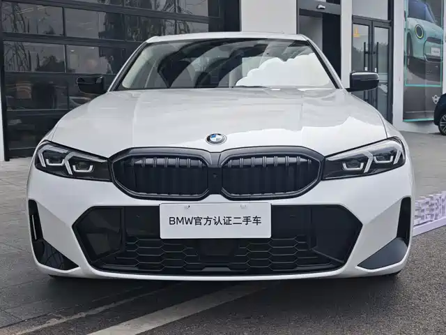 BMW 3 Series 2025 330Li M Sport Night Edition — фото 3