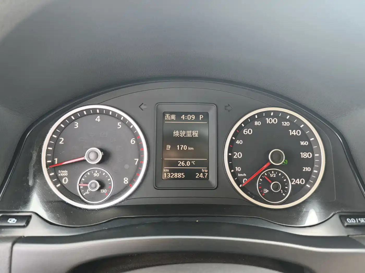 Volkswagen Tiguan 2012 1.8TSI Automatic 4WD Elite Edition фото 13