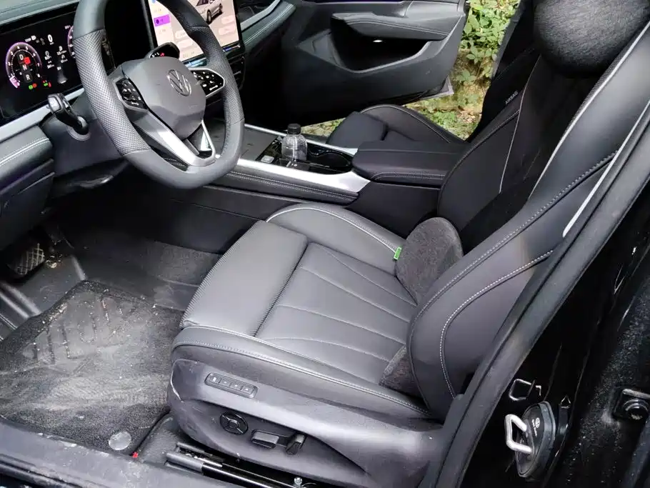 Photo 9 - Volkswagen Passat