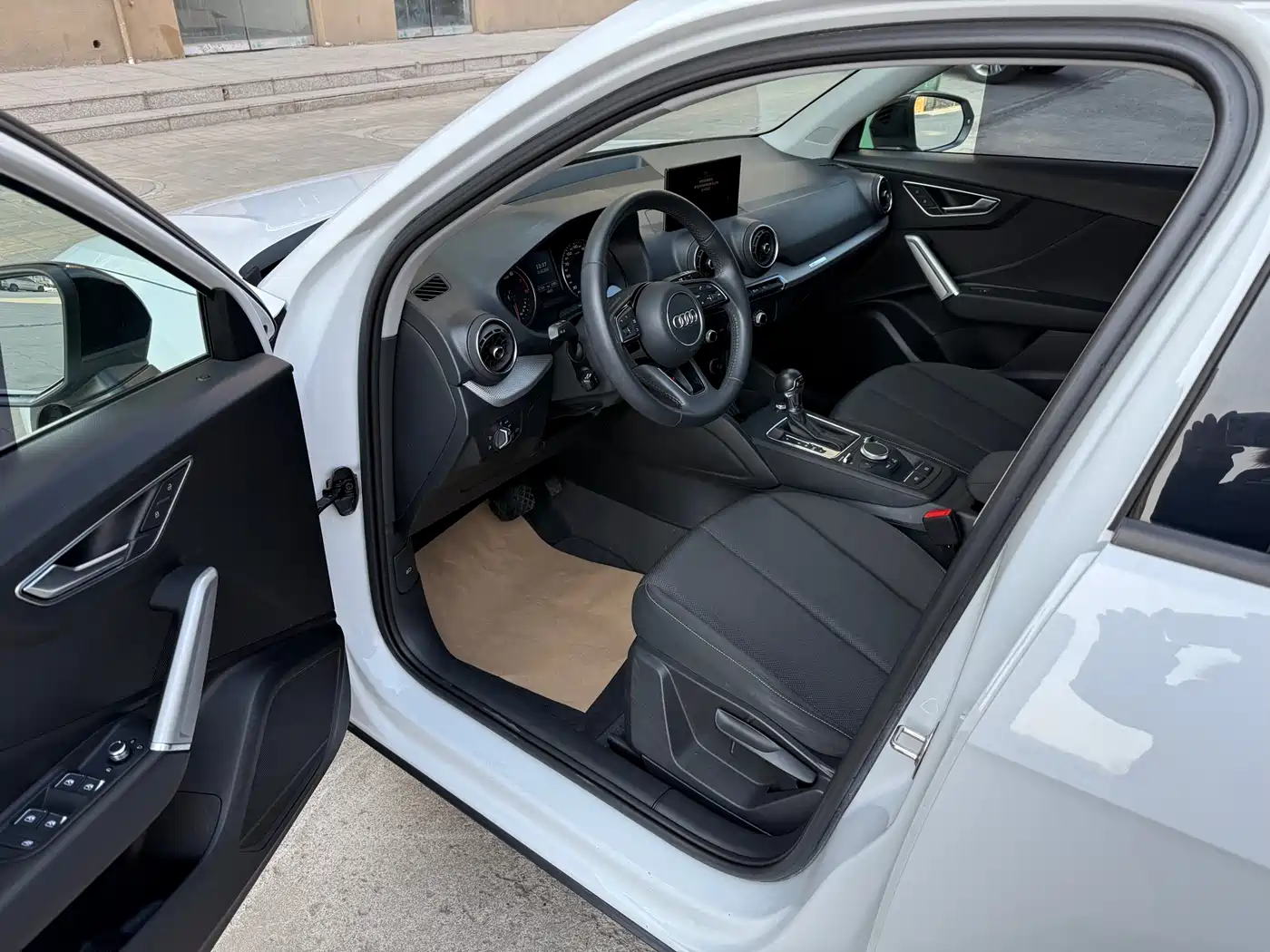 Audi Q2L 2020 35 TFSI Progressive Dynamic Model фото 7