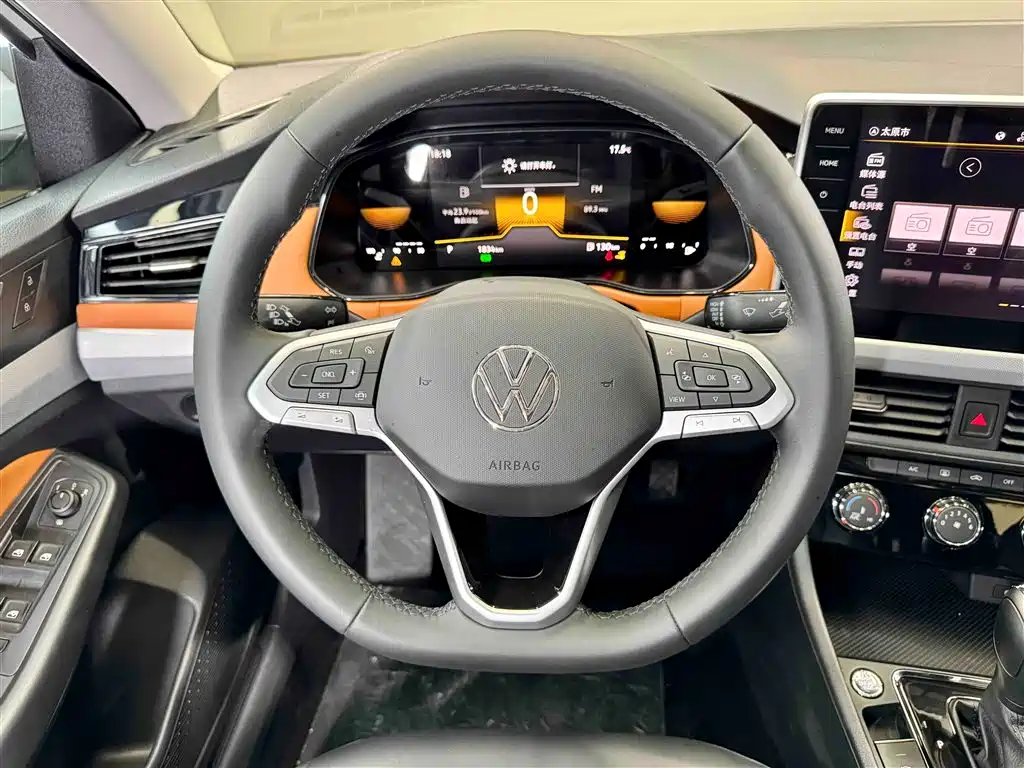 Volkswagen Bora 2025 Facelift 200TSI DSG Navigation Edition фото 15