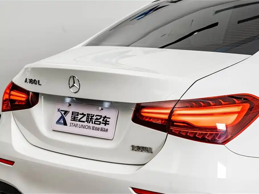 Mercedes-Benz A-Class 2024 Facelift A 180 L фото 9