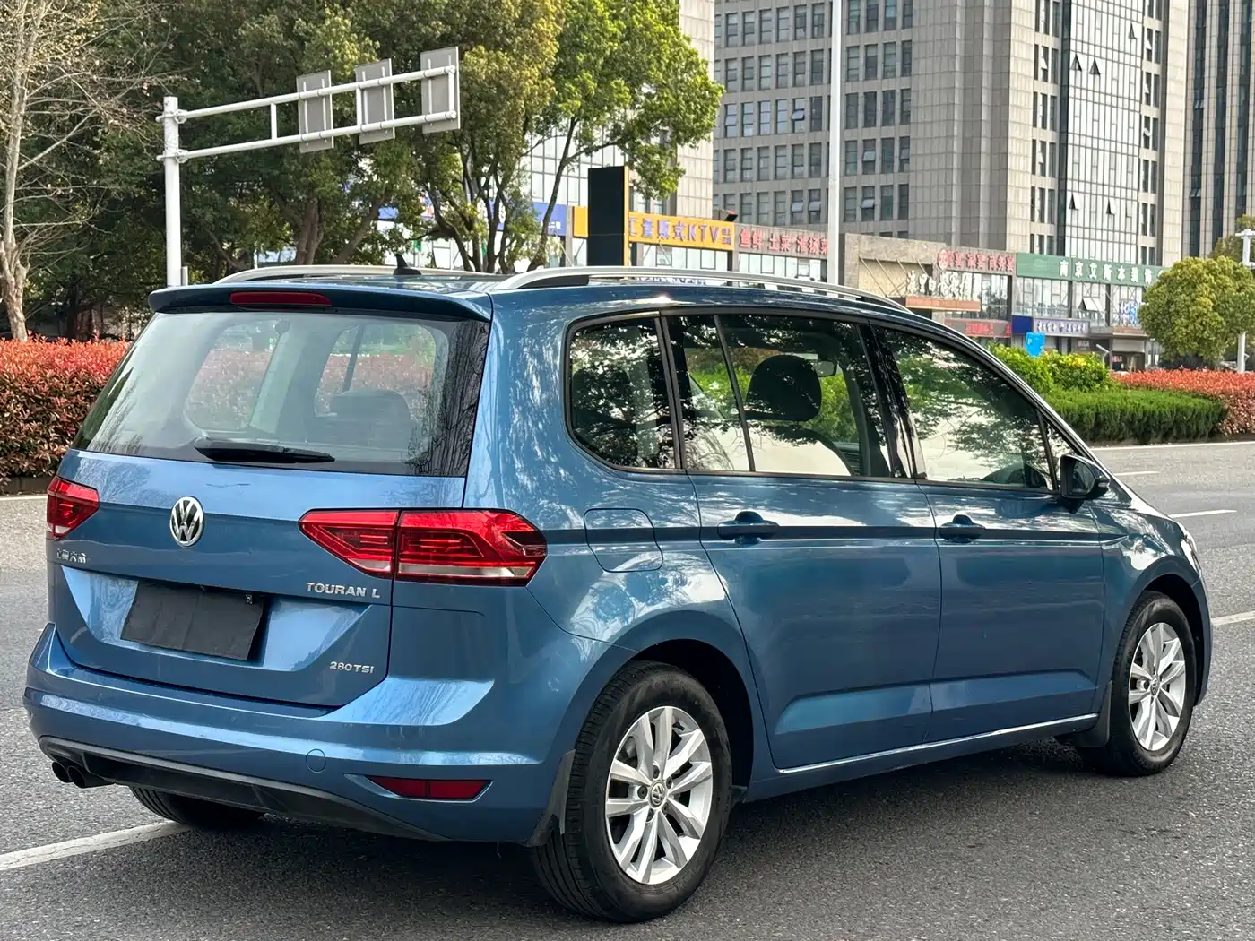 Volkswagen Touran 2016 Touran L 280TSI DSG Elegance фото 7