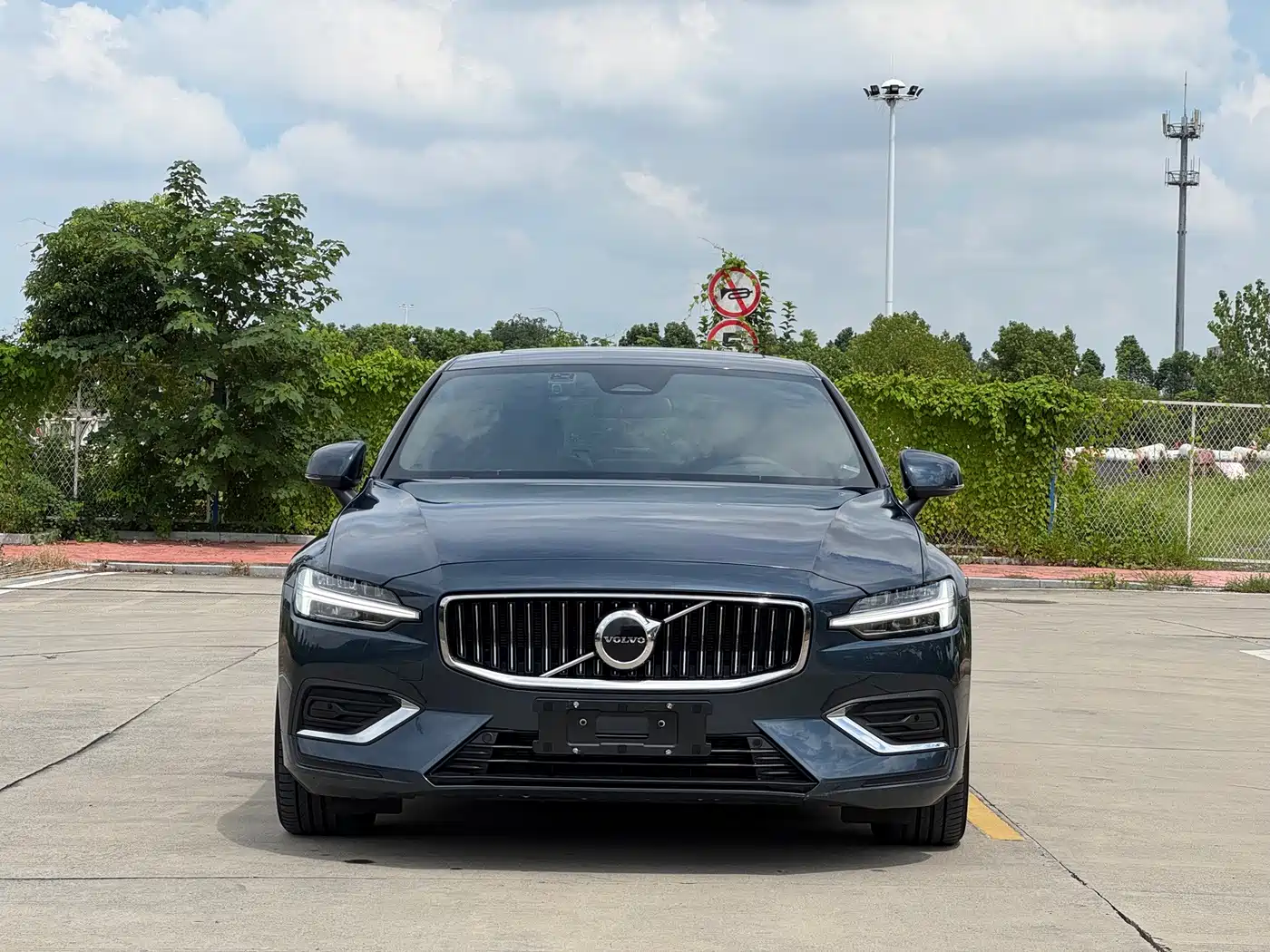 Volvo S60 2024 2024 B4 Elegance Luxury Edition