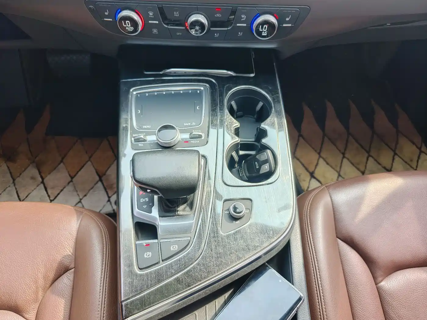 AUDI Q7