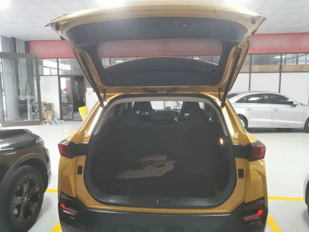 Bestune T77 2019 2019 230 TID Automatic Luxury China VI