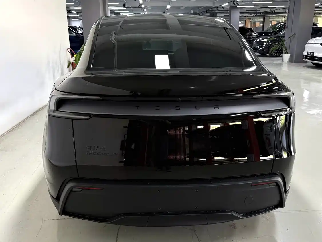 Tesla Model Y 2026 2026 Rear-Wheel Drive