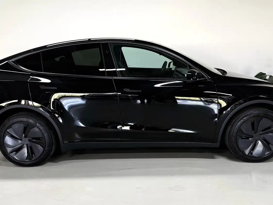 Tesla Model Y 2026 2026 Rear-Wheel Drive