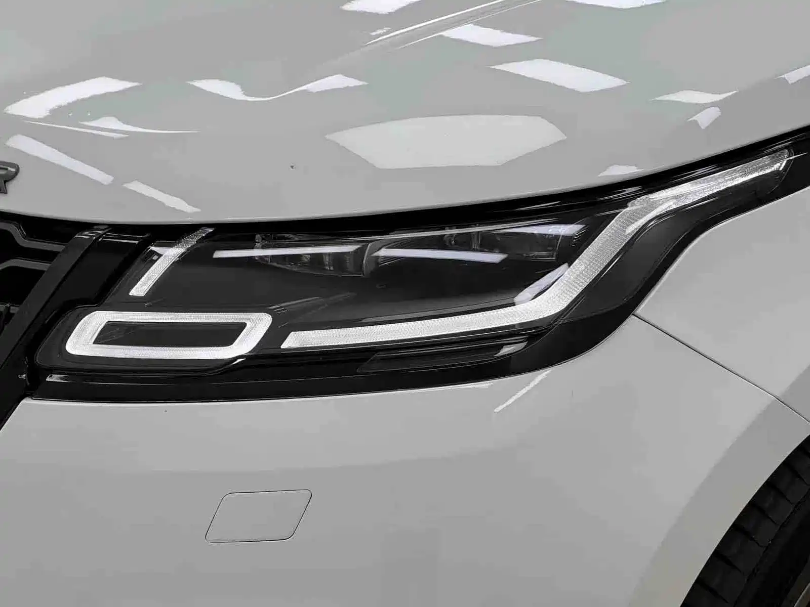 Фото 5 - Land Rover Range Rover Velar