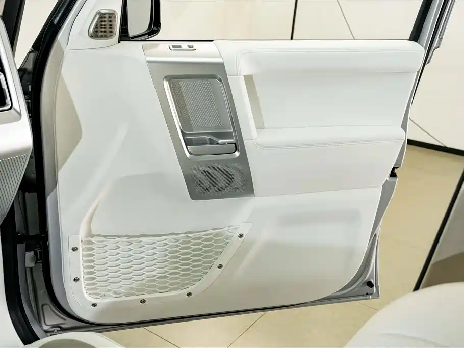 iCAR V23 2026 2025 Model Cyber Edition