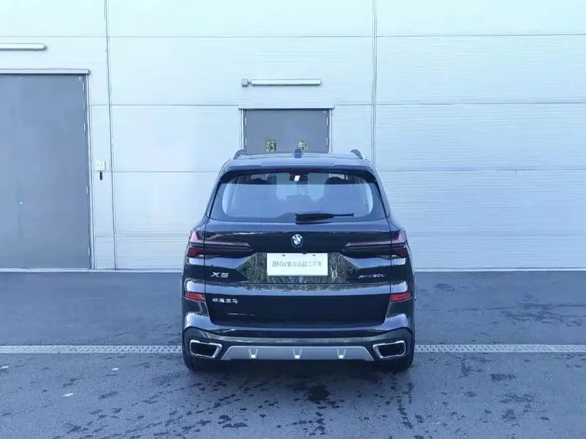 BMW X5 2026 2025 Model xDrive 30Li Exclusive M Sport Blackout Package