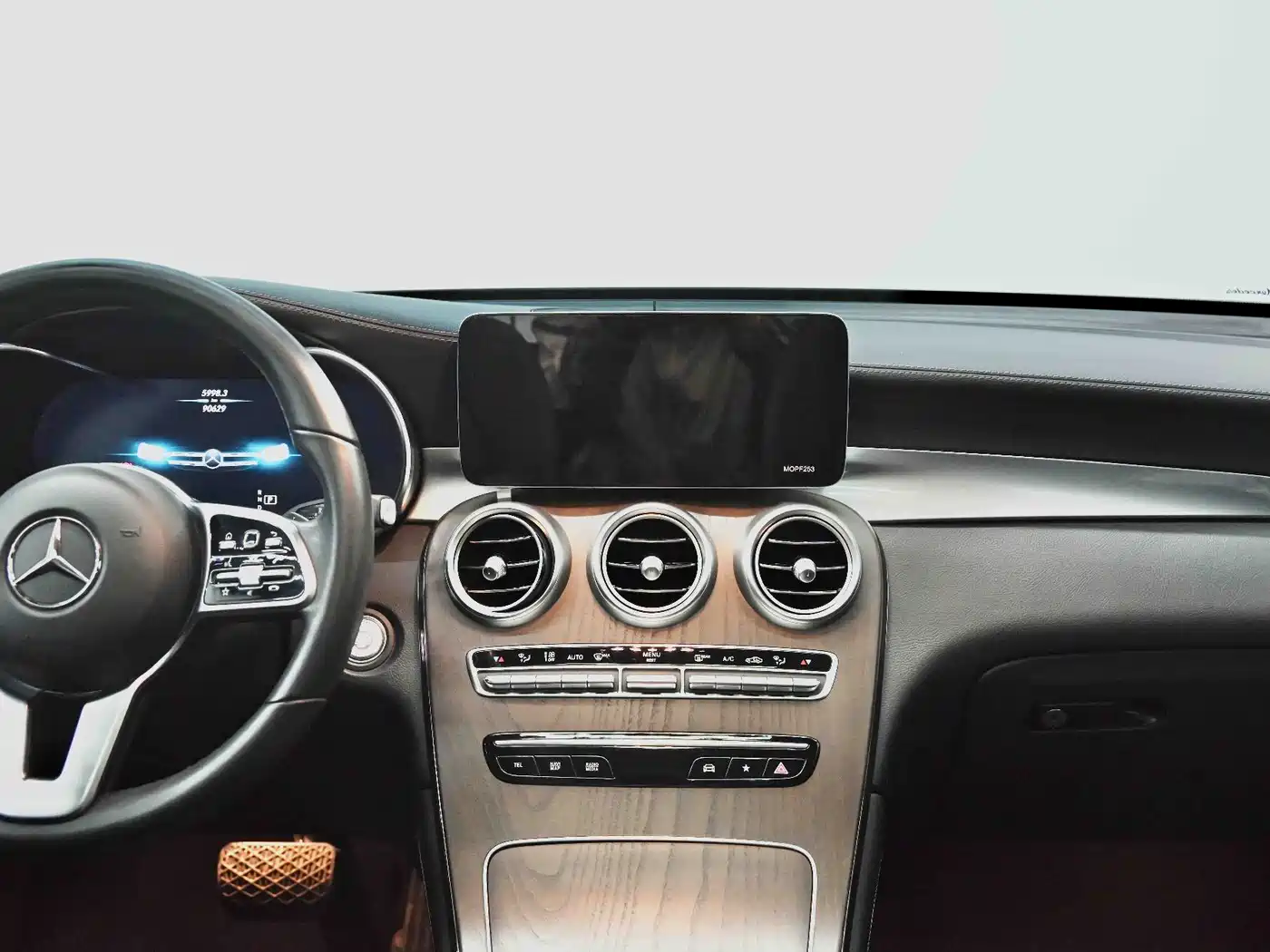 Mercedes-Benz GLC 2021 GLC 260 L 4MATIC Luxury фото 20