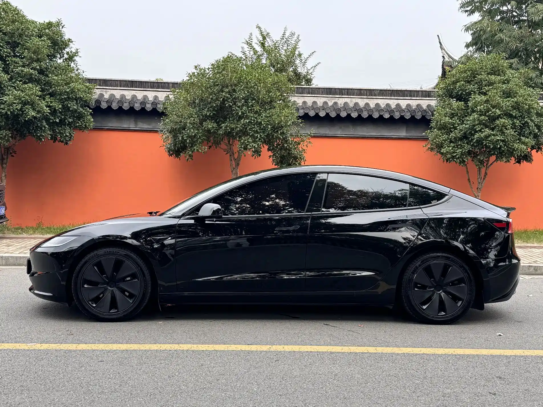 Фото 4 - Tesla Model 3