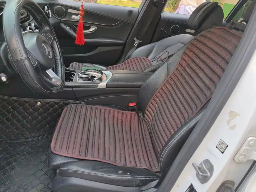Photo 18 - Mercedes-Benz C-Class