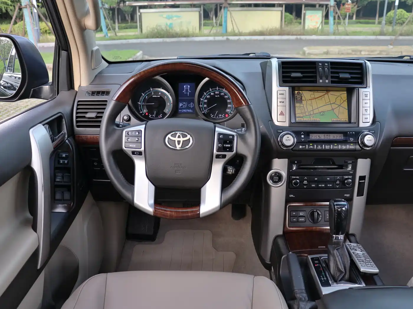 Фото 13 - Toyota Prado
