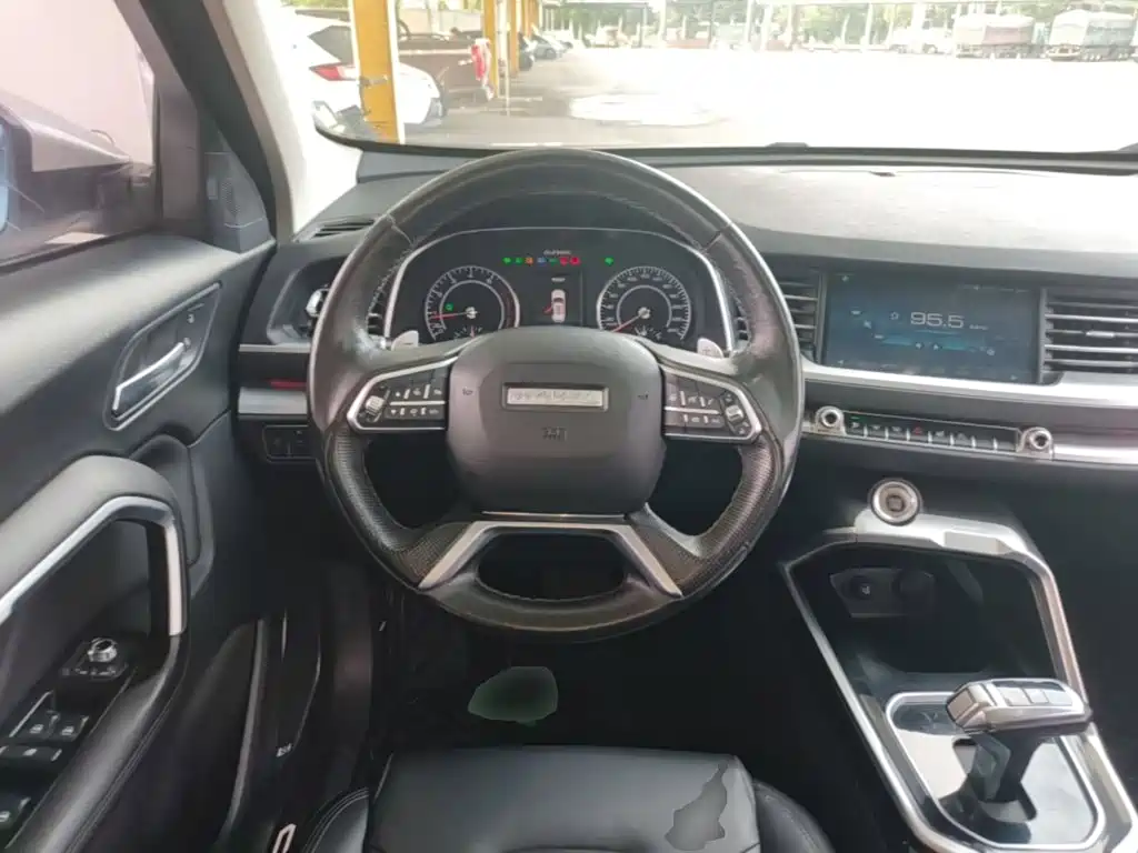 Фото 11 - Haval H6