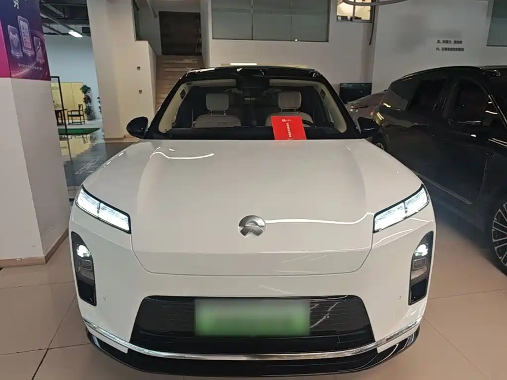 Фото 3 - NIO ES8