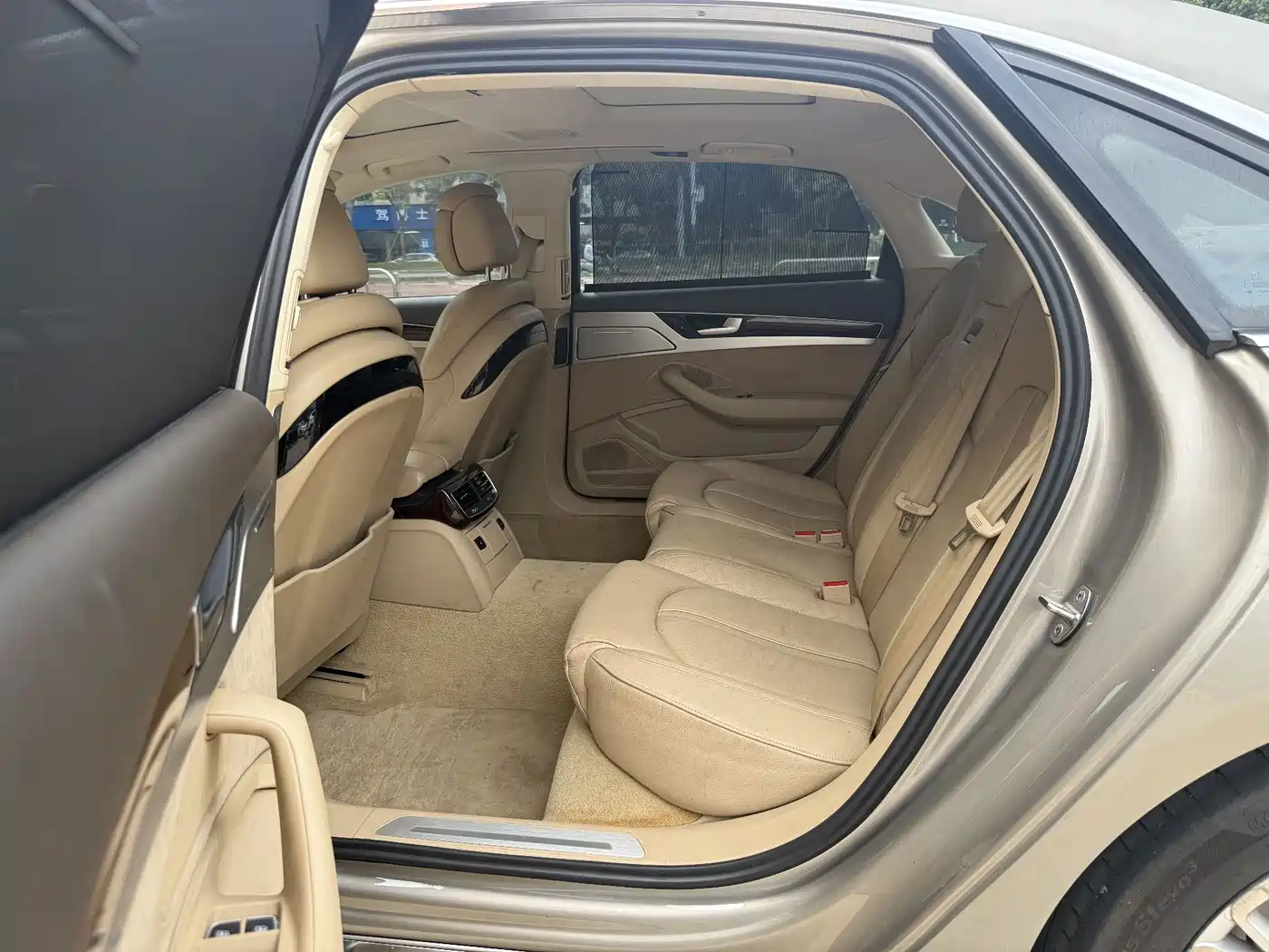 Audi A8 2012 A8L 45 TFSI quattro Comfort фото 6